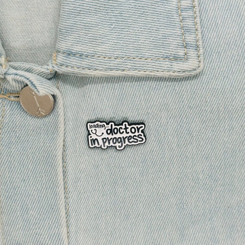 ✨New Oz Enamel Pin Doctor in Progress Medical Themed Brooch White medical gift✨